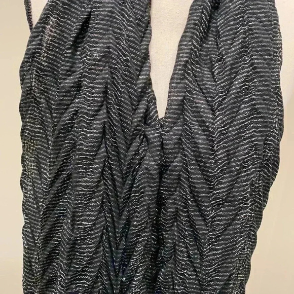 Scarf - Picture 3 of 5